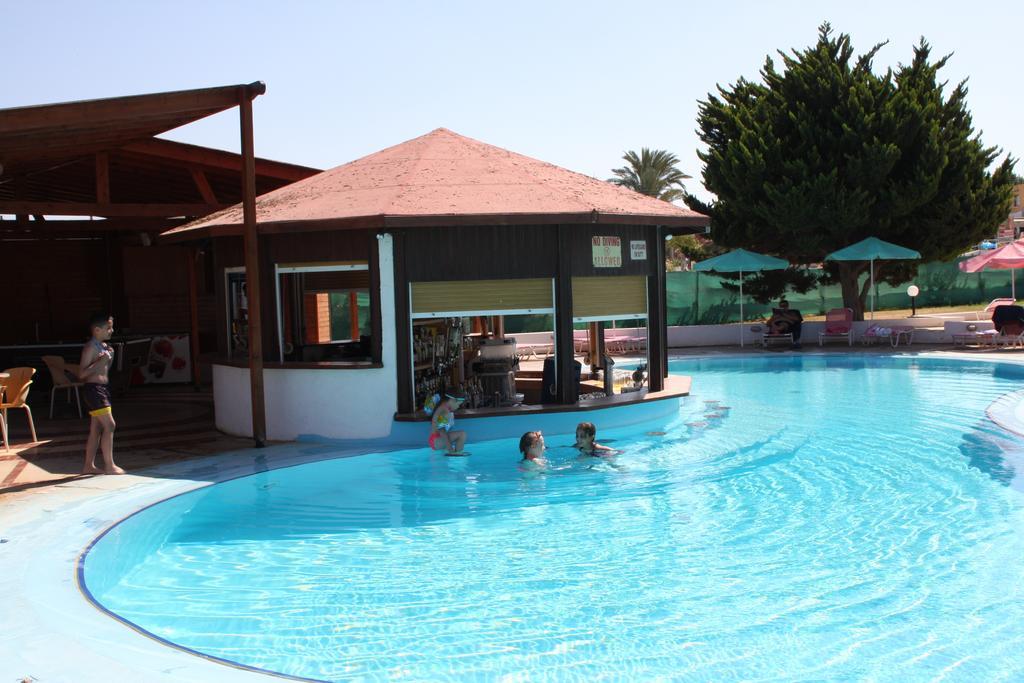 Astreas Beach Hotel Apartments Protaras Eksteriør bilde